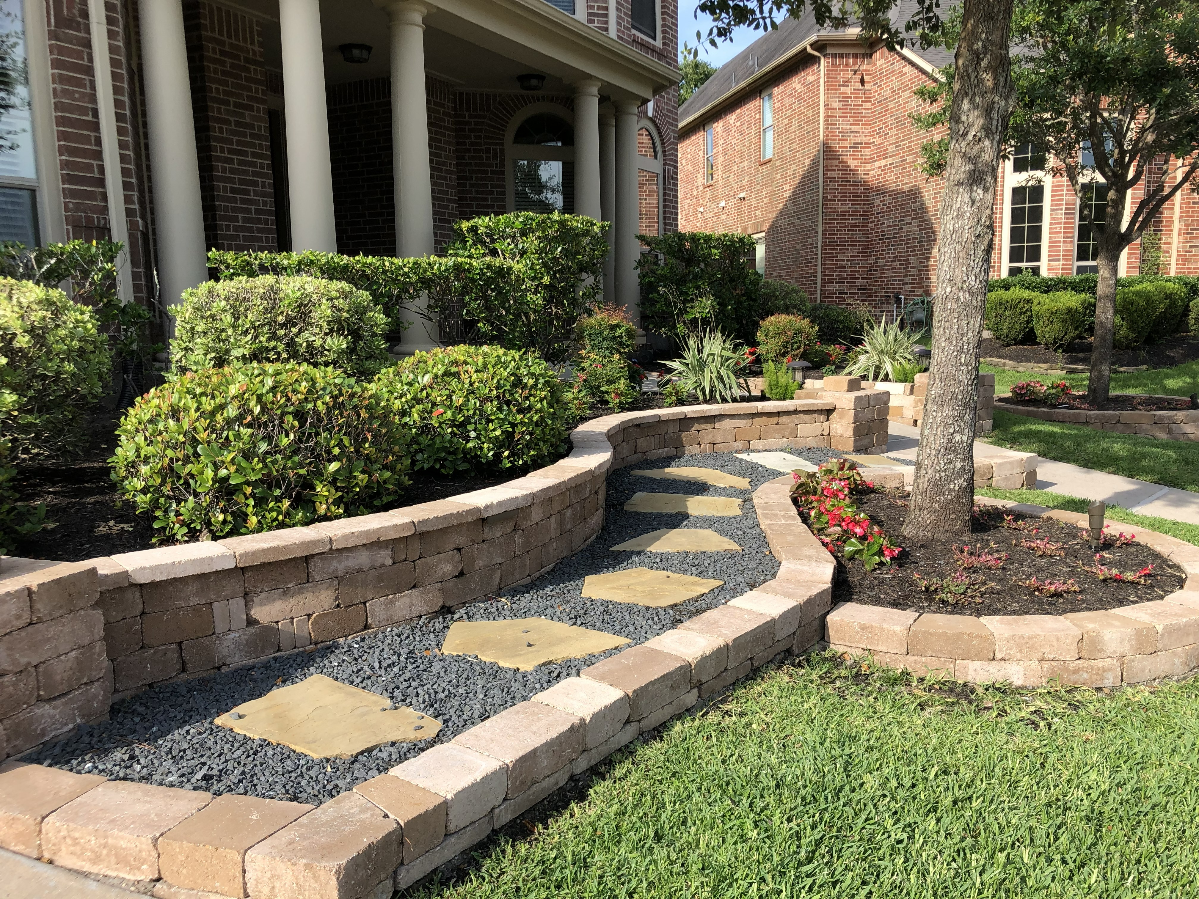 Hardscape retaining wall and pavers Houston TX